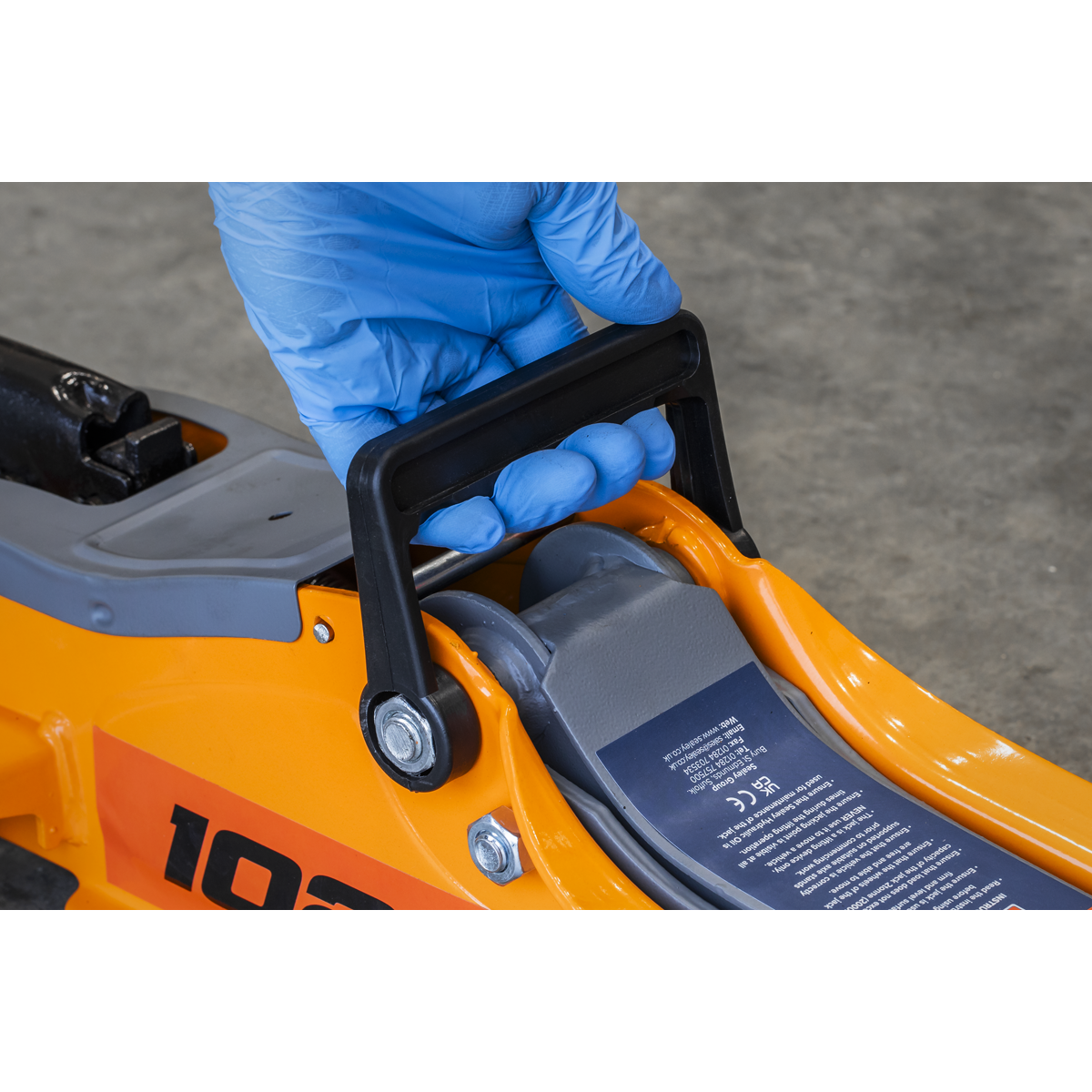 Sealey 2 Tonne Low Profile Short Chassis Trolley Jack Orange 385mm 1020LEO