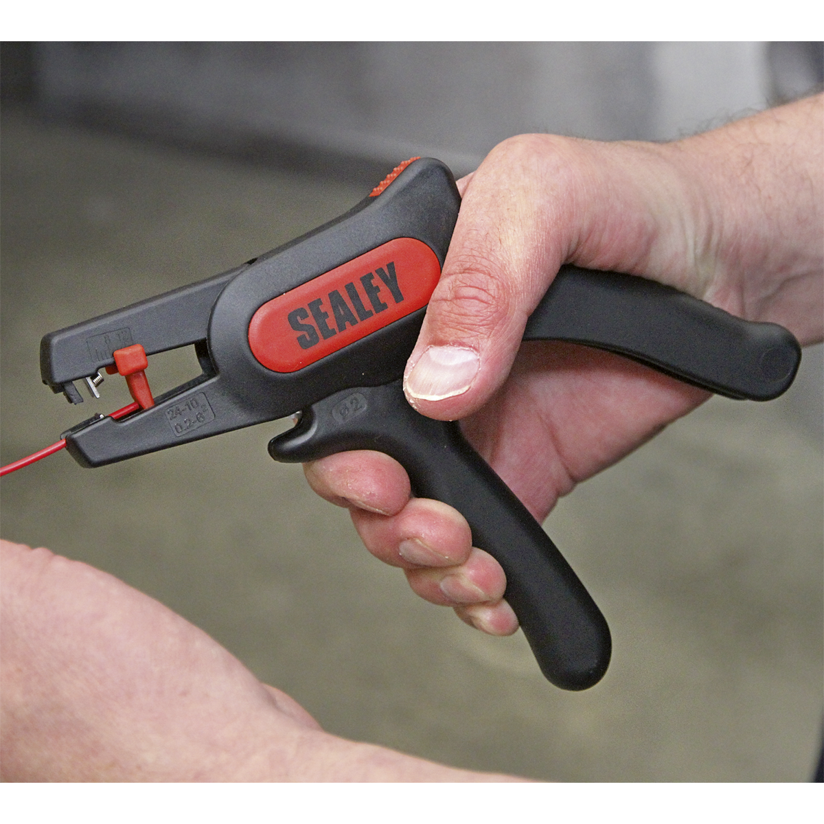 Sealey Automatic Pistol Grip Wire Stripping Tool With Handle Lock AK2265