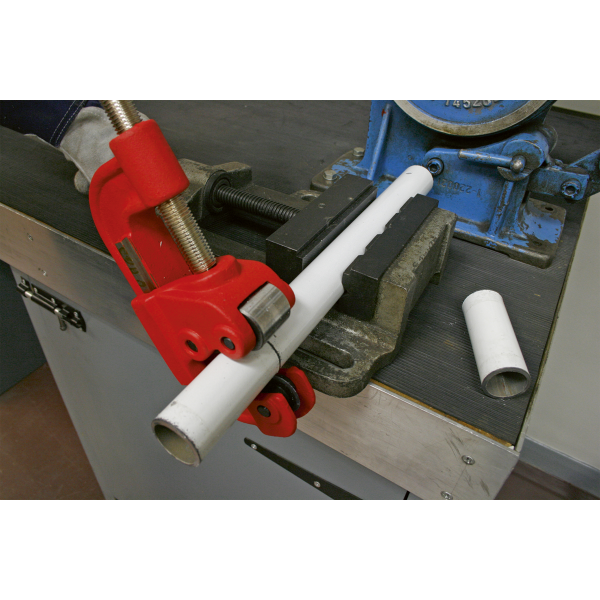 Sealey Pipe Cutter Hardened Steel Ø10-50mm Capacity For Daily Use AK5062