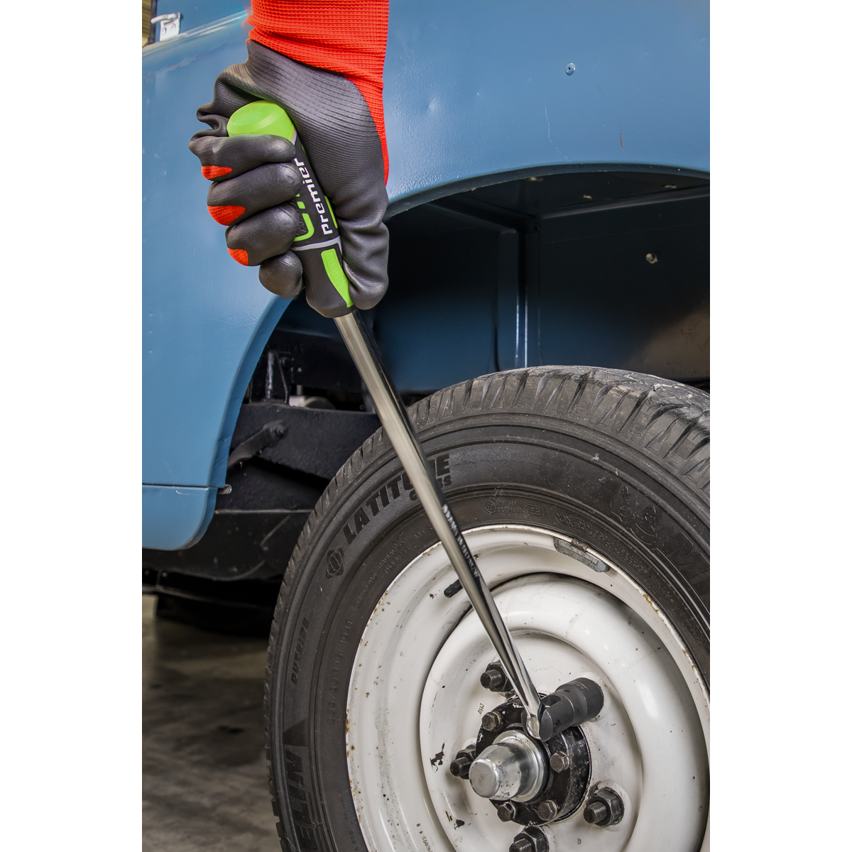 Sealey Breaker Bar Long Handle 600mm 1/2" Square Drive - Hi-Vis Green AK7306HV