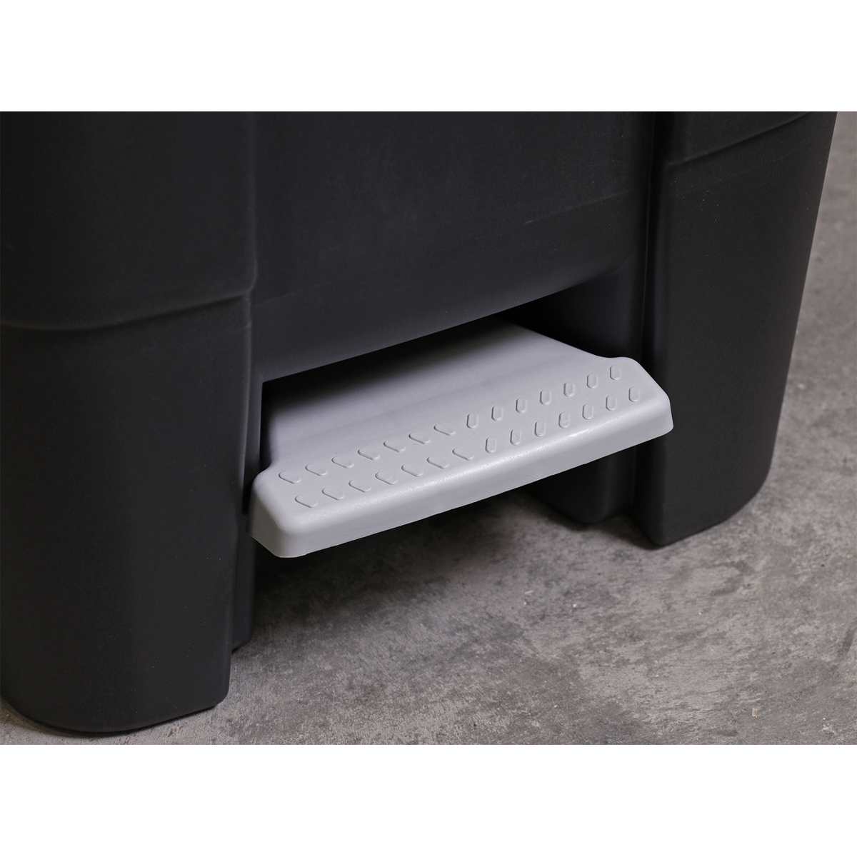 Sealey Refuse Wheelie Bin With Quick Release Foot Pedal 100 Litres Black BM100P