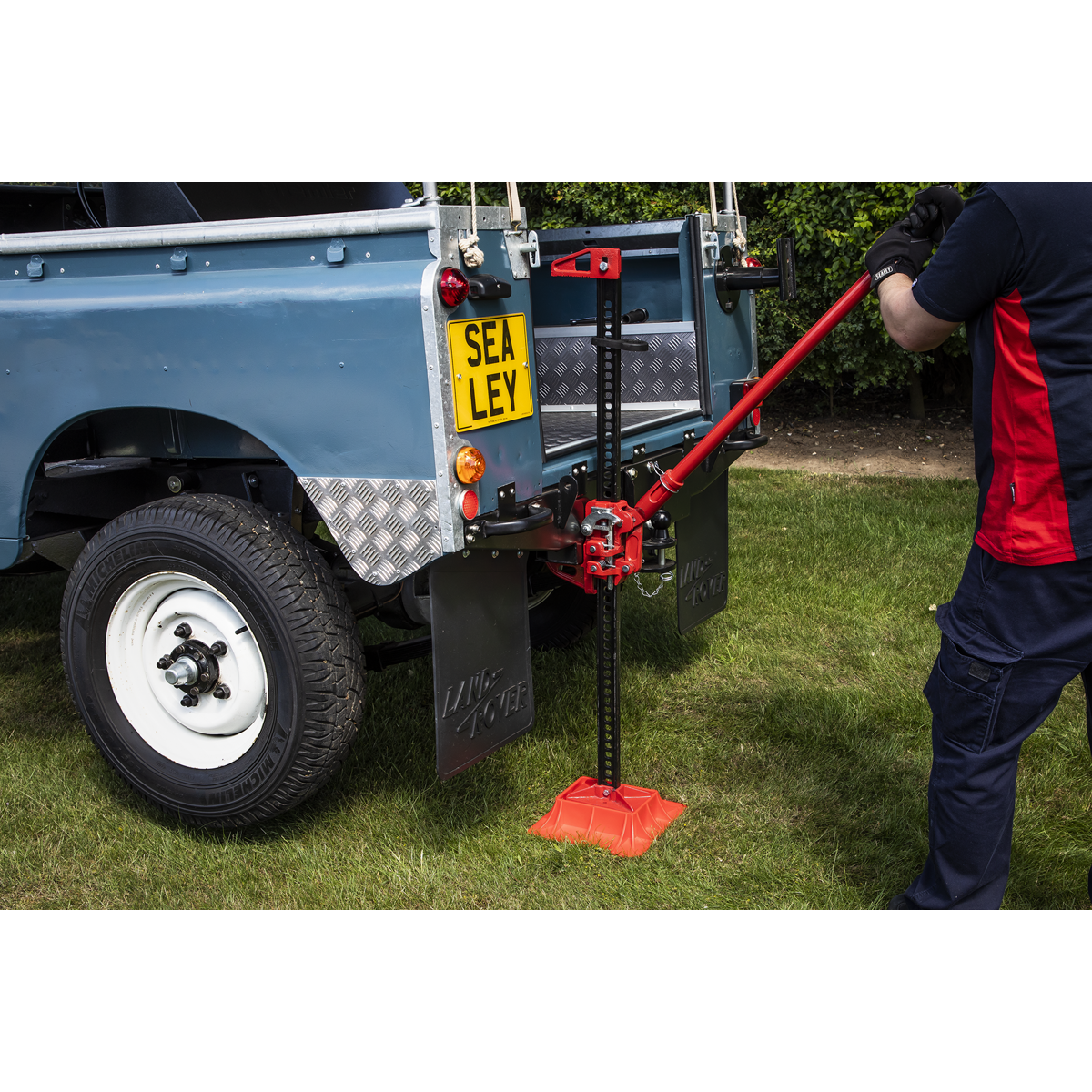 Sealey Farm Jack With Reversible Ratchet Mechanism 1200mm 2500kg Capacity FJ48