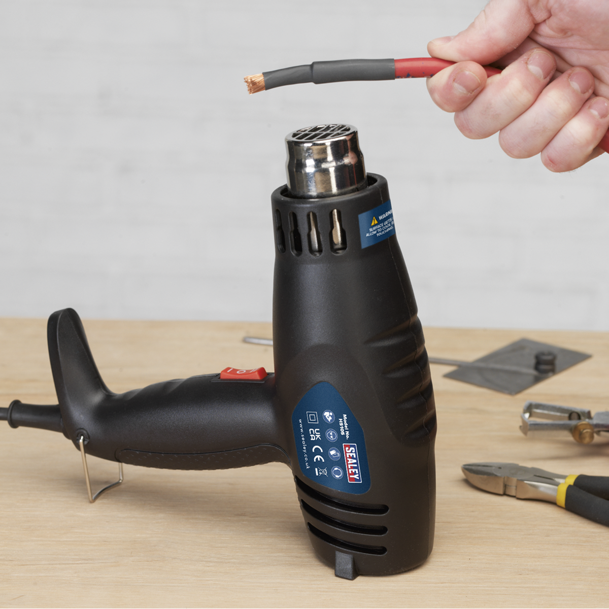 Sealey Hot Air Gun 1600W 2-Speed 375C 500C For Paint Stripping Soldering HS105