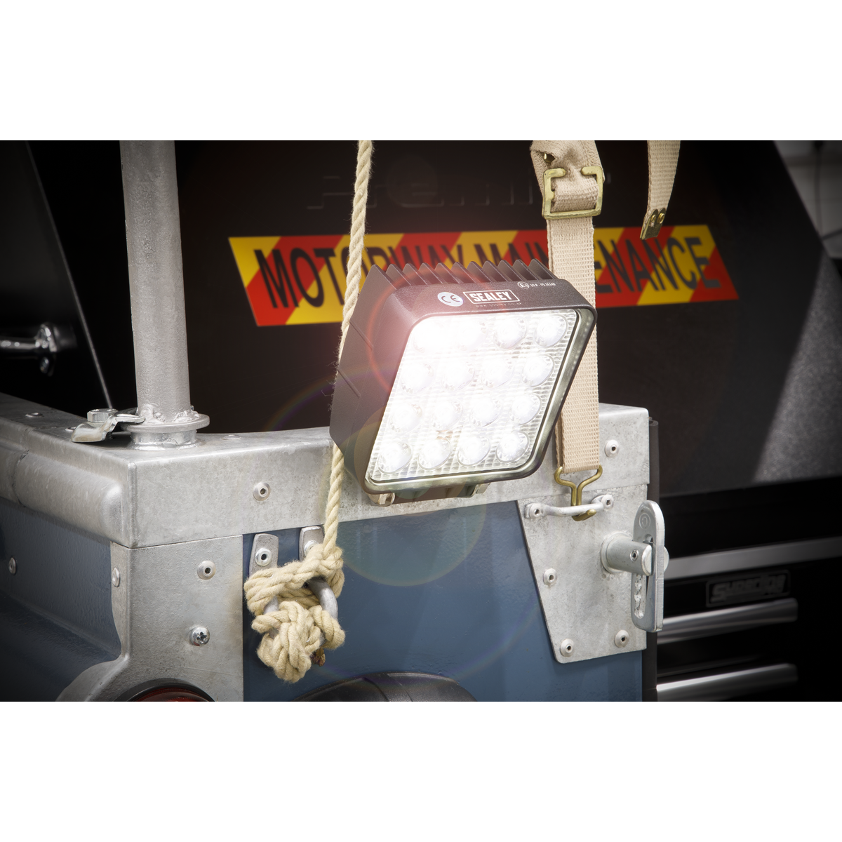 Sealey 48W SMD LED Square Worklight With Mounting Bracket - Black LED5S