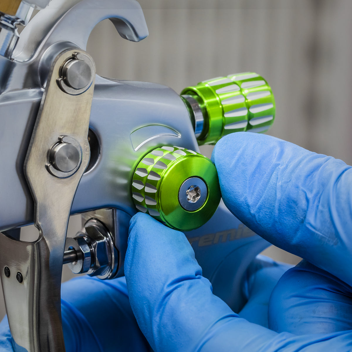 Sealey Professional LVLP Gravity Feed Spray Gun - 1.4mm Set-Up 600mL LVLP01