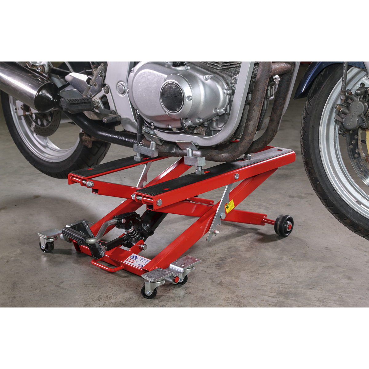 Sealey Scissor Motorcycle Lift With Frame Supports Capacity 500kg MC4500