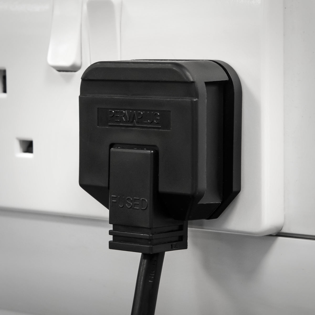 Sealey Rubber Plug 13Amp Heavy Duty Garage & Workshop Use - Black PL/13/3S
