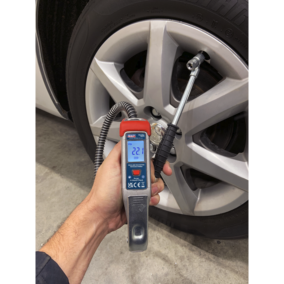 Sealey Digital Tyre Inflator 0.5m Flexible Hose With Push-On Connector SA374