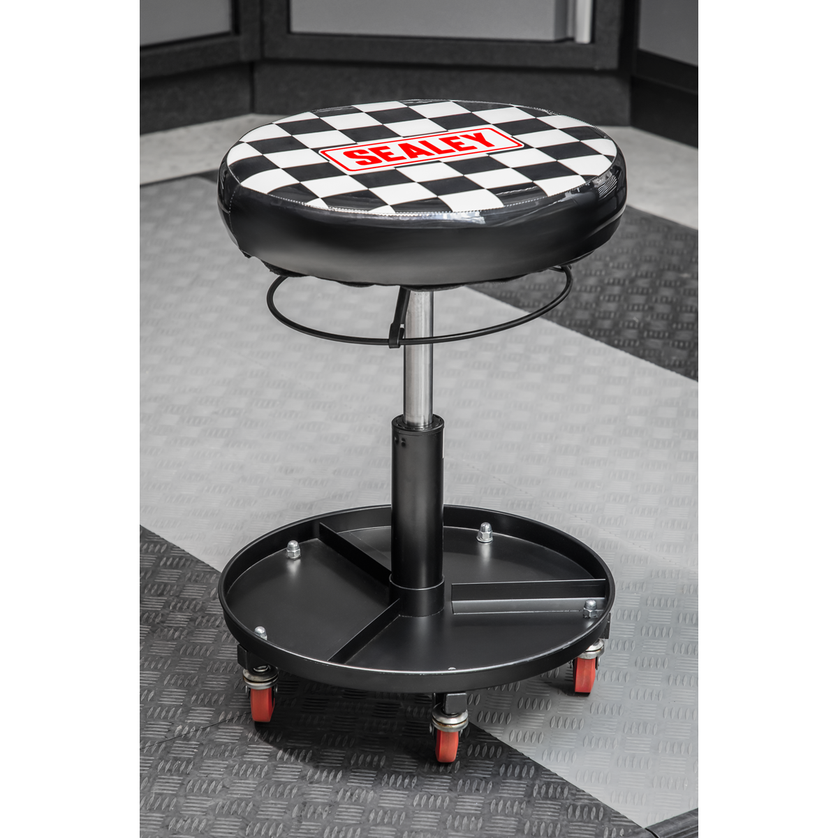 Sealey Pneumatic Mechanics Seat With Height Adjustment & Padded Cushion SCR15
