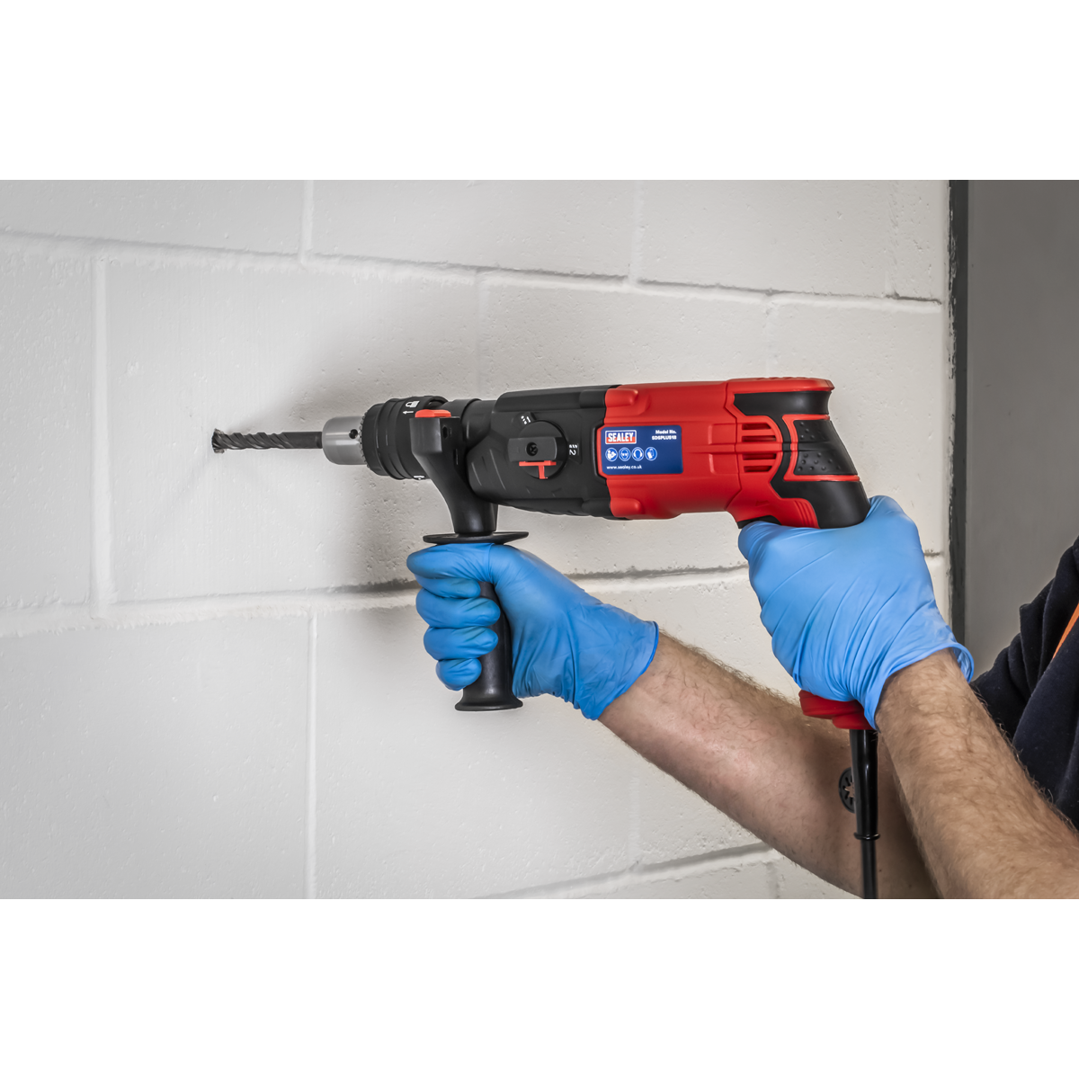 Sealey 230V 18mm 750W SDS Plus Rotary Hammer Drill With Handle SDSPLUS18