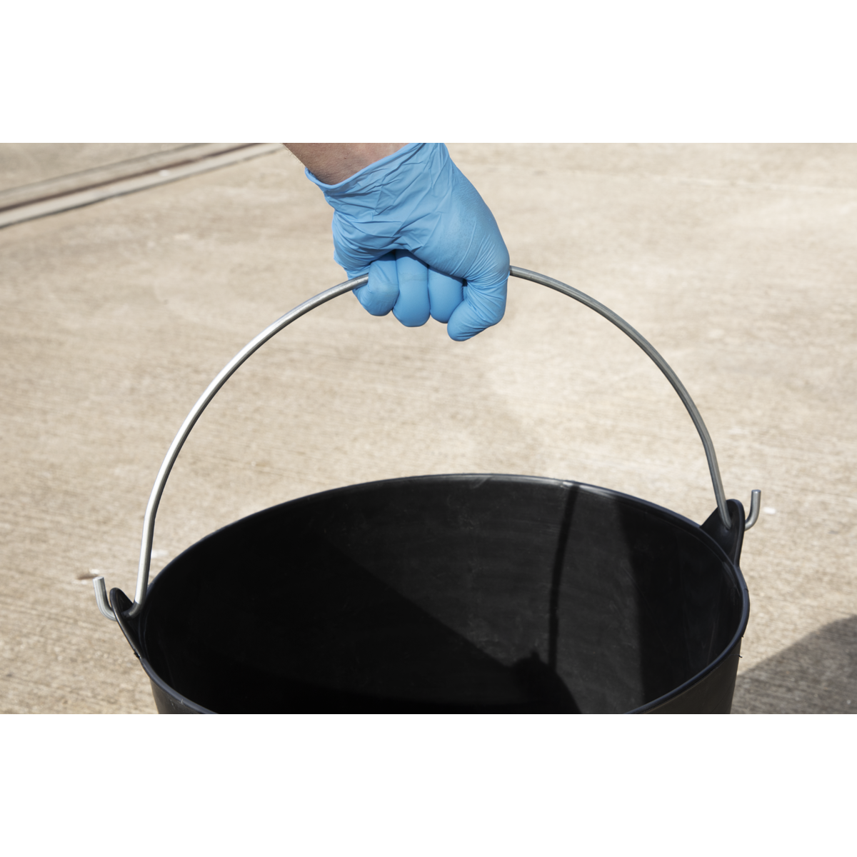 Sealey 26L Heavy Duty Flexi Tub Bucket 26 Litre Black Metal Handle SFT26H