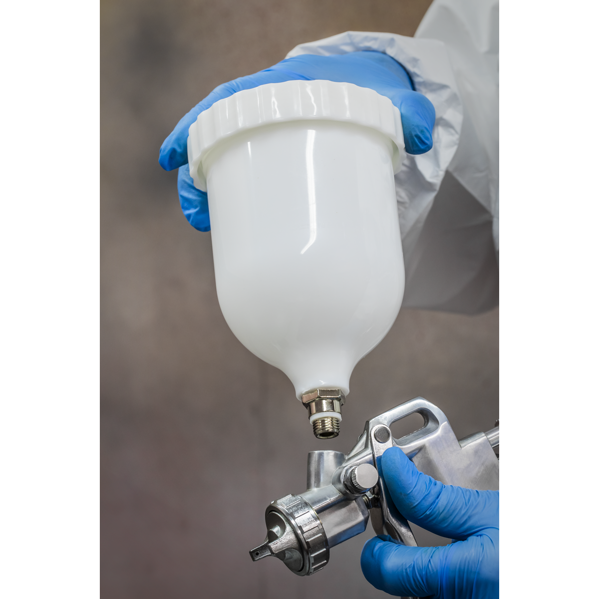 Sealey Spray Gun Gravity Feed 1.8mm Set Up With Adjustable Paint Flow SSG502