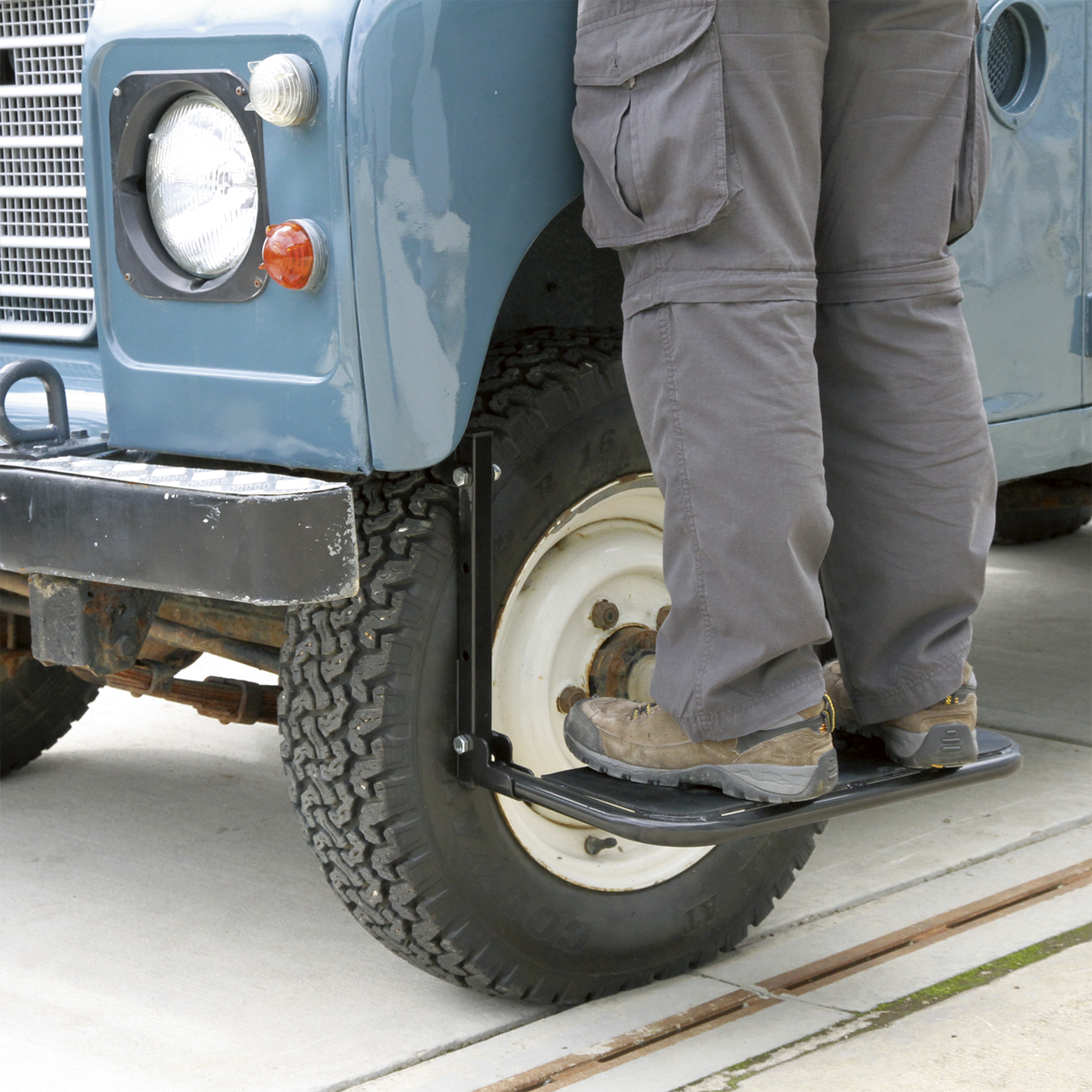 Sealey Folding Wheel Step With Rubber Topped Platform Height-Adjustable STS01