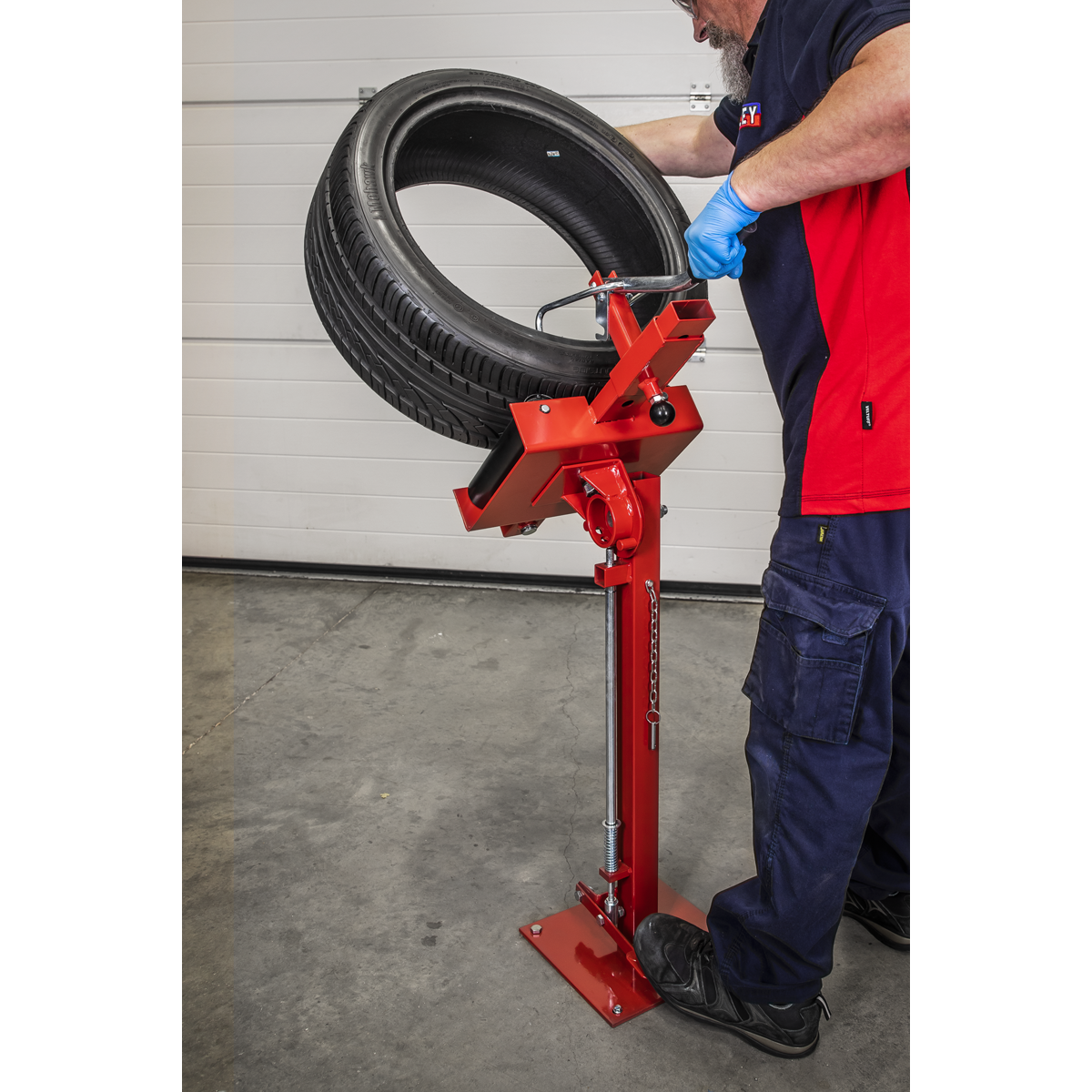 Sealey Manual Tyre Spreader With Stand For Cars/Light Commercial Vehicles TC970