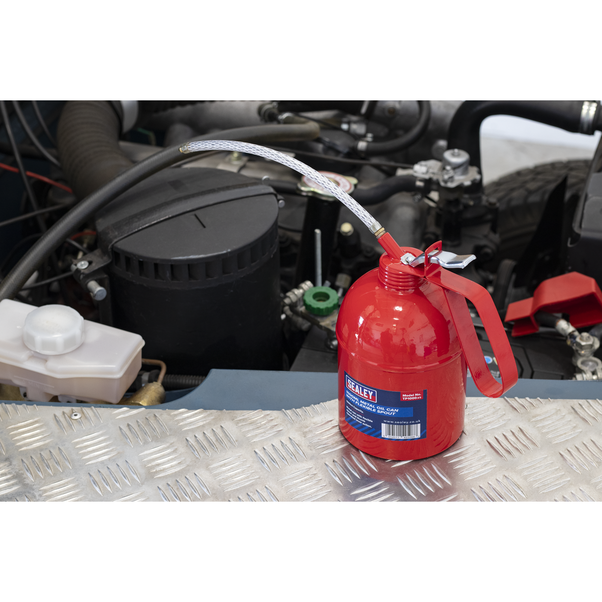 Sealey 1000ml Thumb-Operated Lever Metal Oil Can With Flexible Spout TP1000