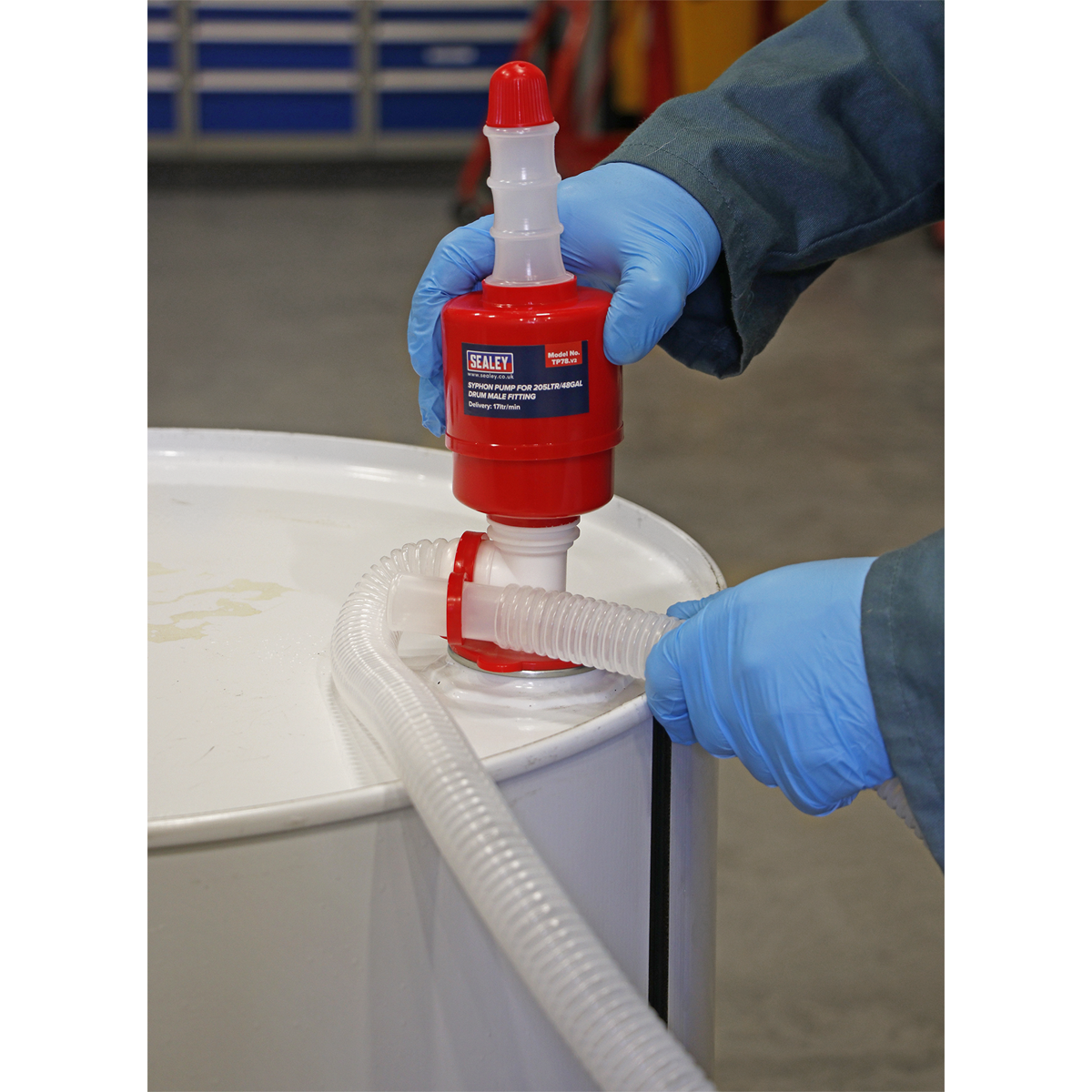 Sealey Syphon Pump With Self-Priming Feature For 205L Drum Male Fitting TP78