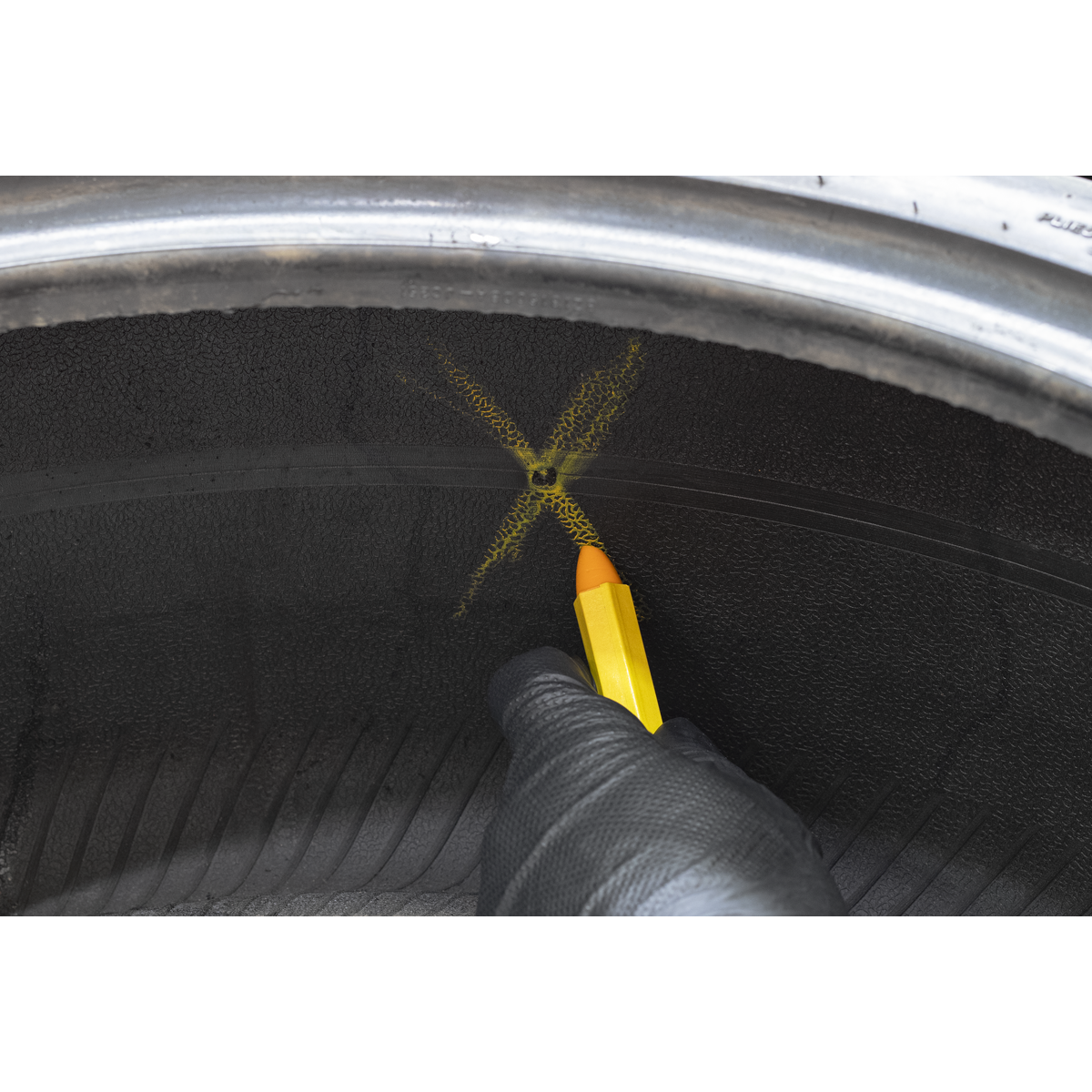 Sealey Tyre Marking Crayon 100mm Works on Any Surface - Yellow Pack Of 6 TST14