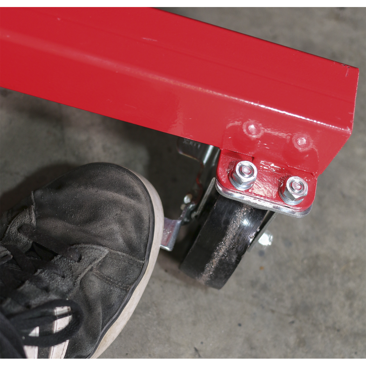 Sealey 900kg Adjustable 2-Post Vehicle Moving Dolly Steel Frame Red VMD001