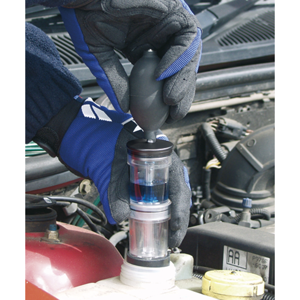 Sealey Combustion Leak Detector Checks For CO2 In Cooling System VS0061