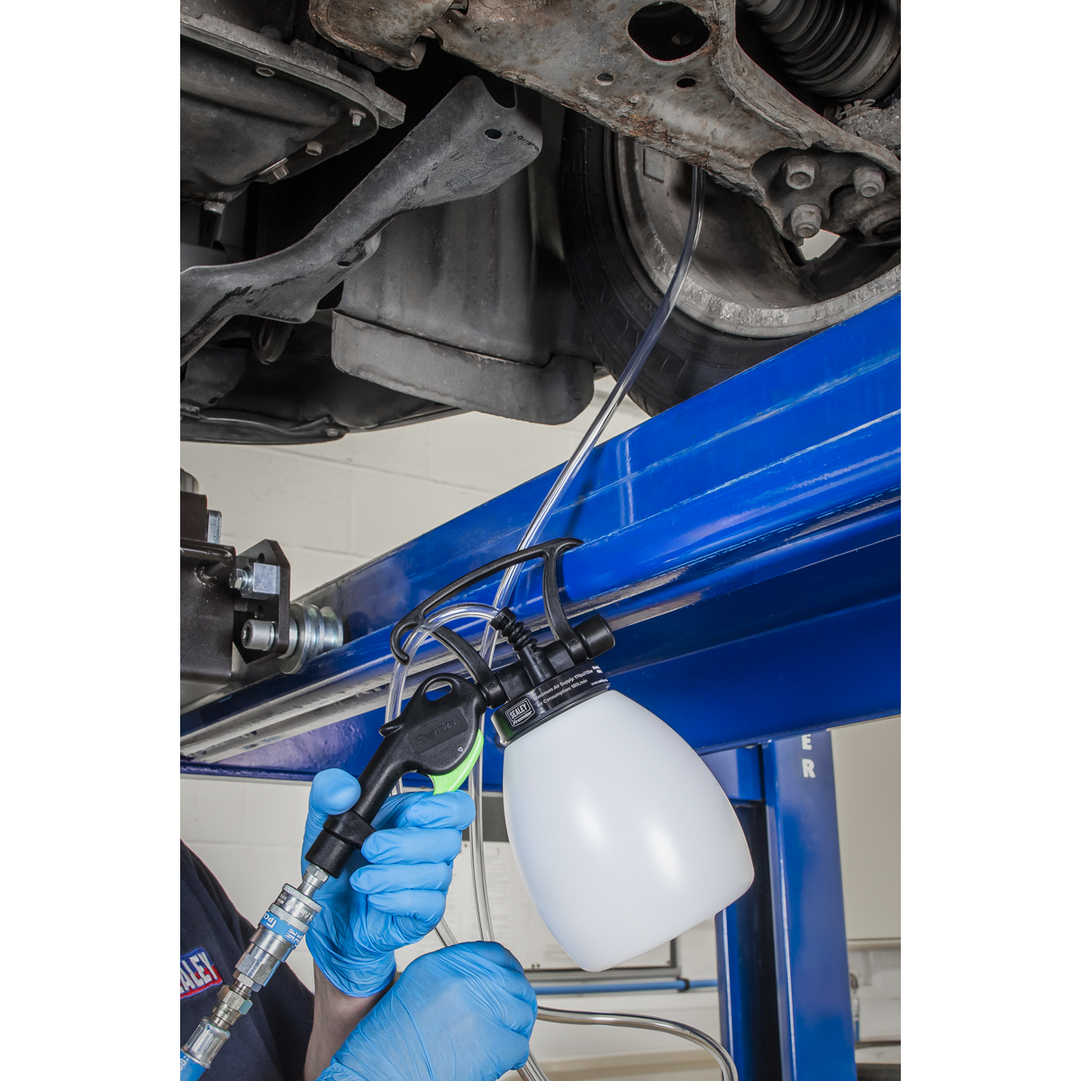 Premier Pneumatic Vacuum Brake & Clutch Bleeder With Trigger 1.2L VS0220