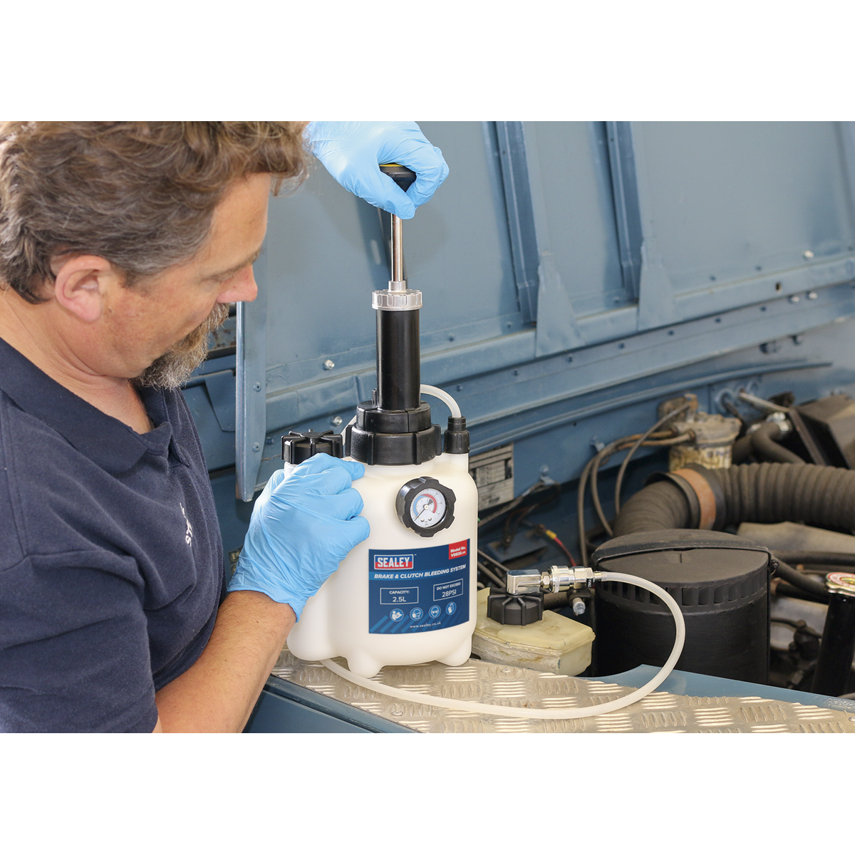 Sealey 2.5L Brake & Clutch Bleeding System For ABS Systems 2.5 Litres VS820