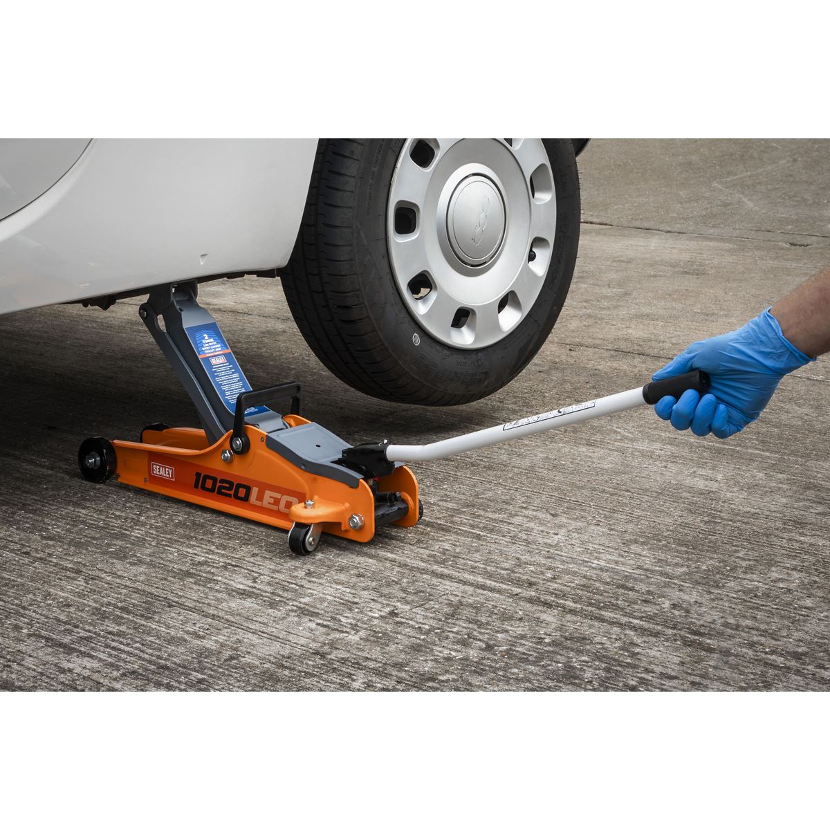 Sealey 2 Tonne Low Profile Short Chassis Trolley Jack Orange 385mm 1020LEO