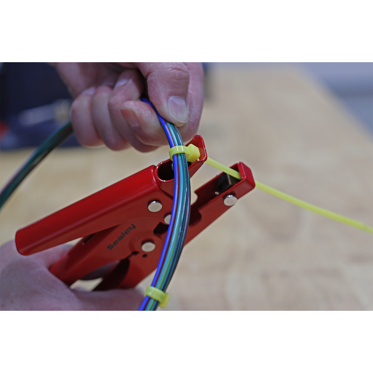 Sealey Cable Tie Fastening Tool Spring Loaded Handle and Cutter Red AK3254