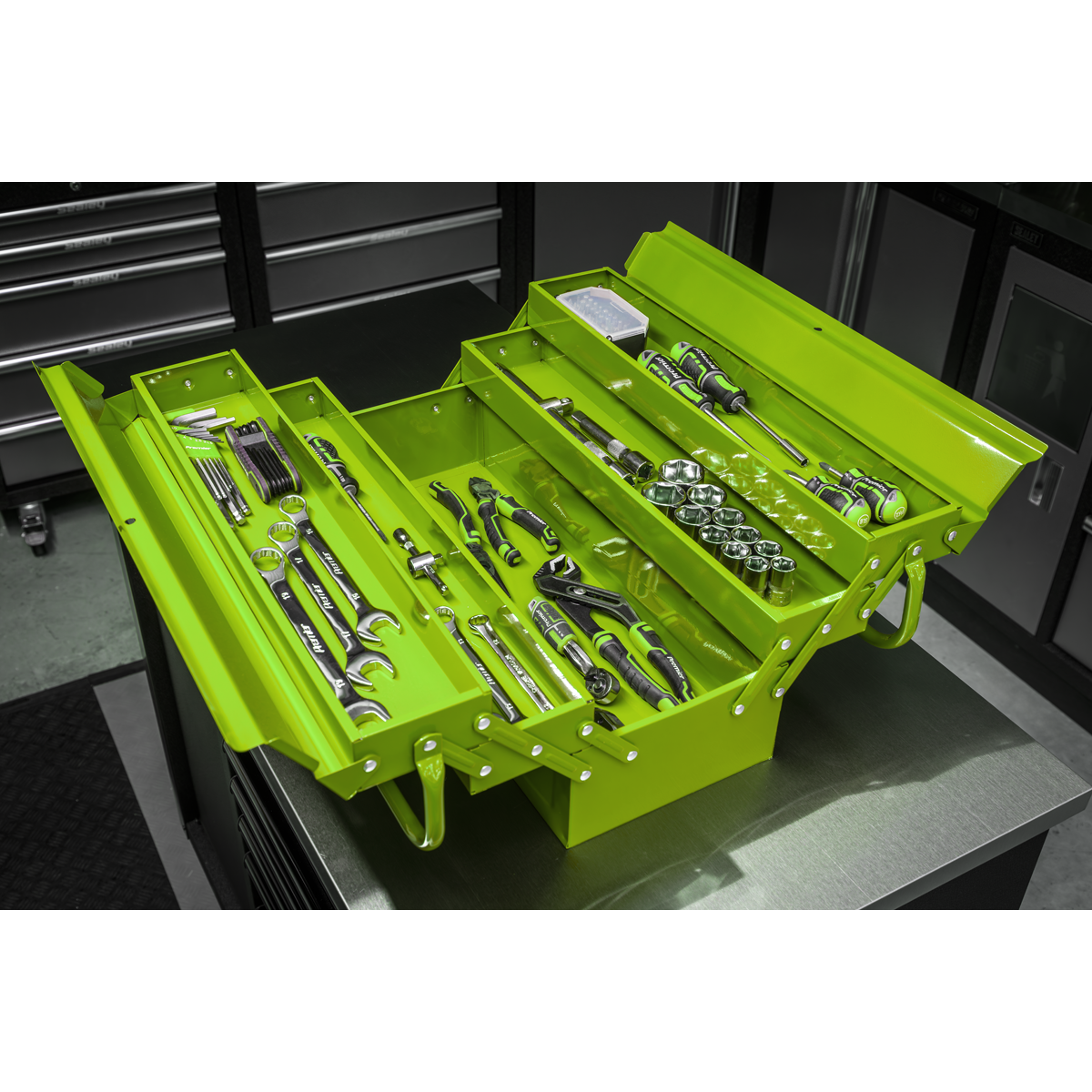 Sealey Cantilever Toolbox 4 Tray With Central Tool Storage Area 530mm AP521HV