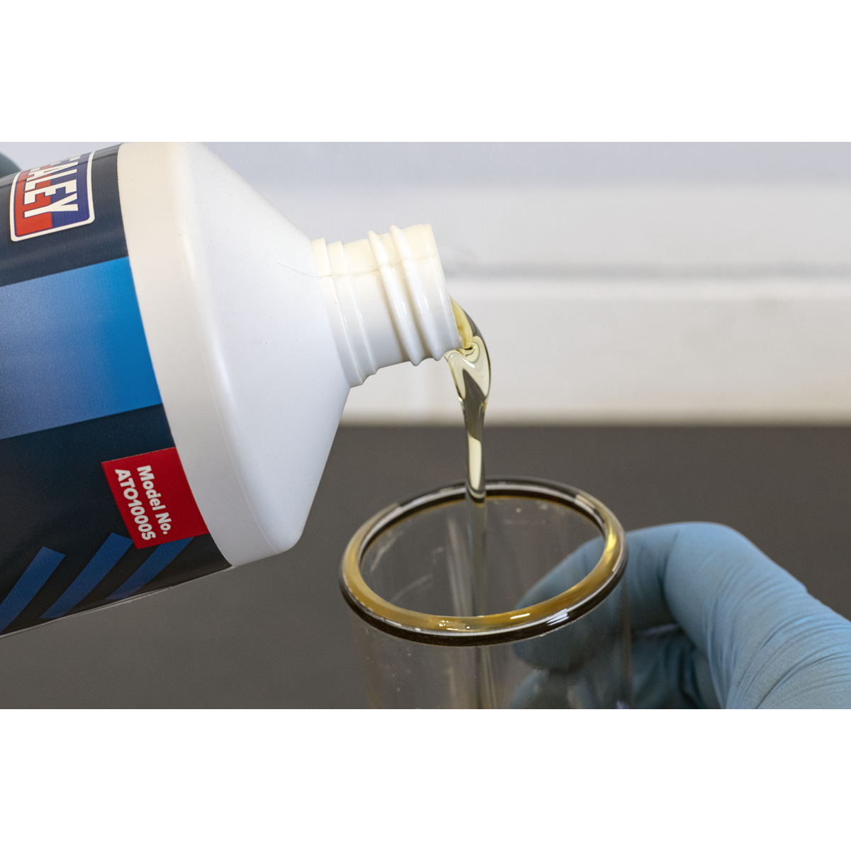 Sealey Air Tool Oil 1L With Mineral Lubricants & Detergents 1 Litre ATO1000S
