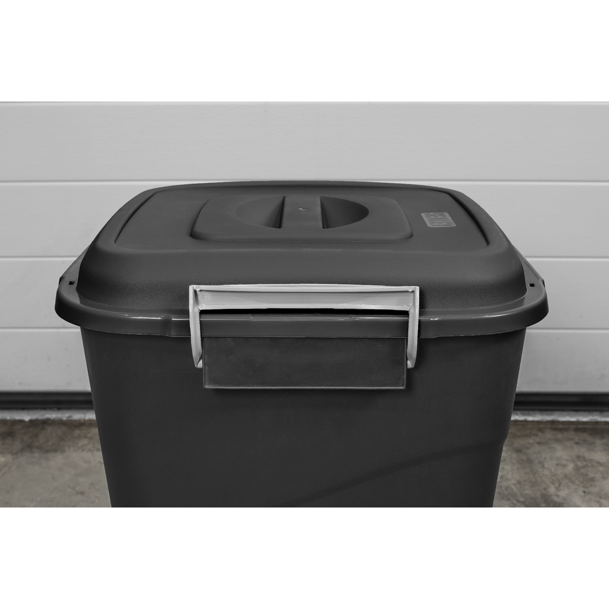 Sealey Durable Refuse Storage Bin Suitable For Outdoor Use 95 Litres Black BM95