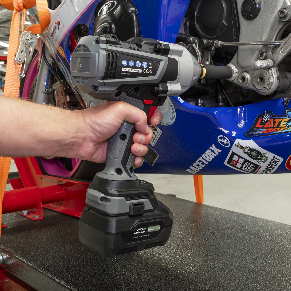 Premier SV20 Series Cordless Impact Wrench Kit 20V 4Ah With Battery CP20VXIWKIT