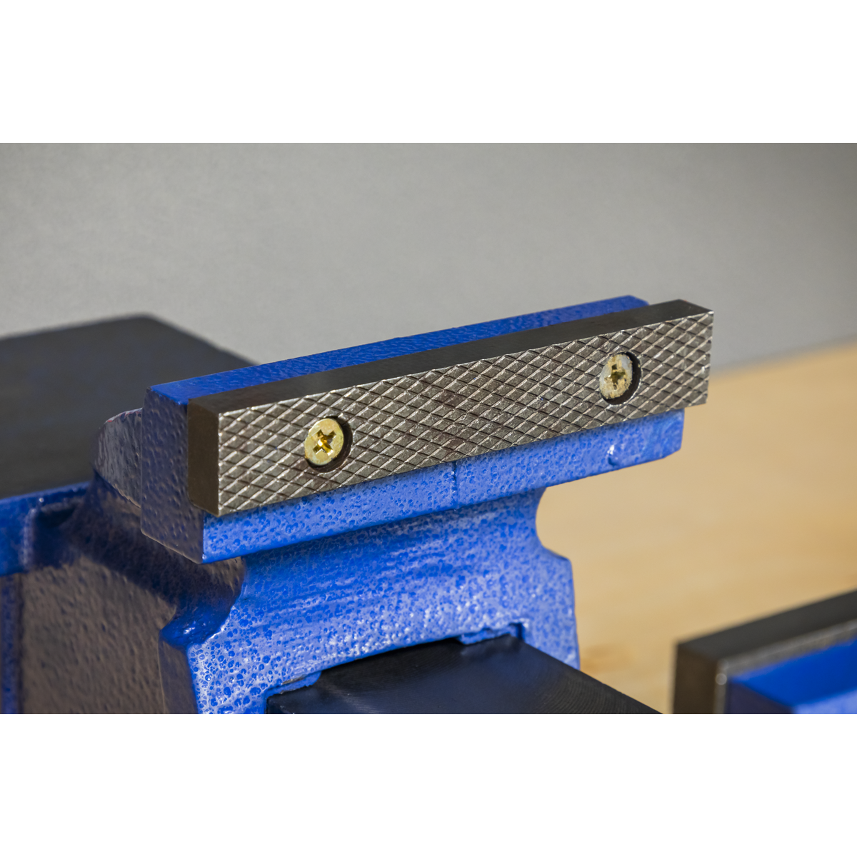 Sealey 125mm Heavy Duty Professional Cast Iron Fixed Base Vice Blue CV125XT