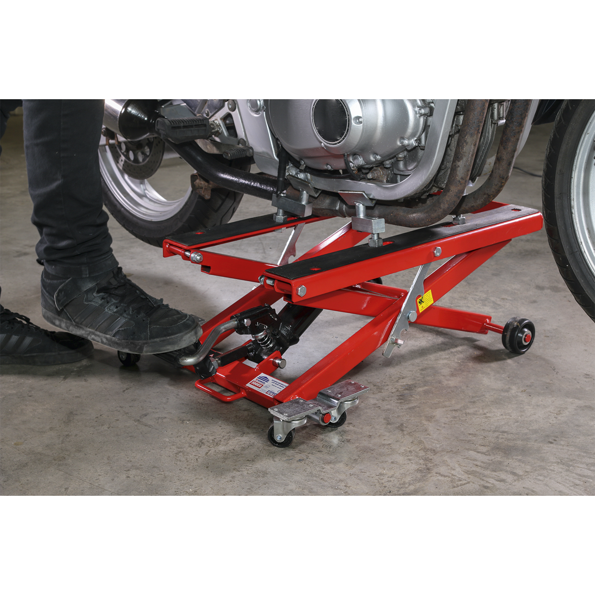 Sealey Scissor Motorcycle Lift With Frame Supports Capacity 500kg MC4500