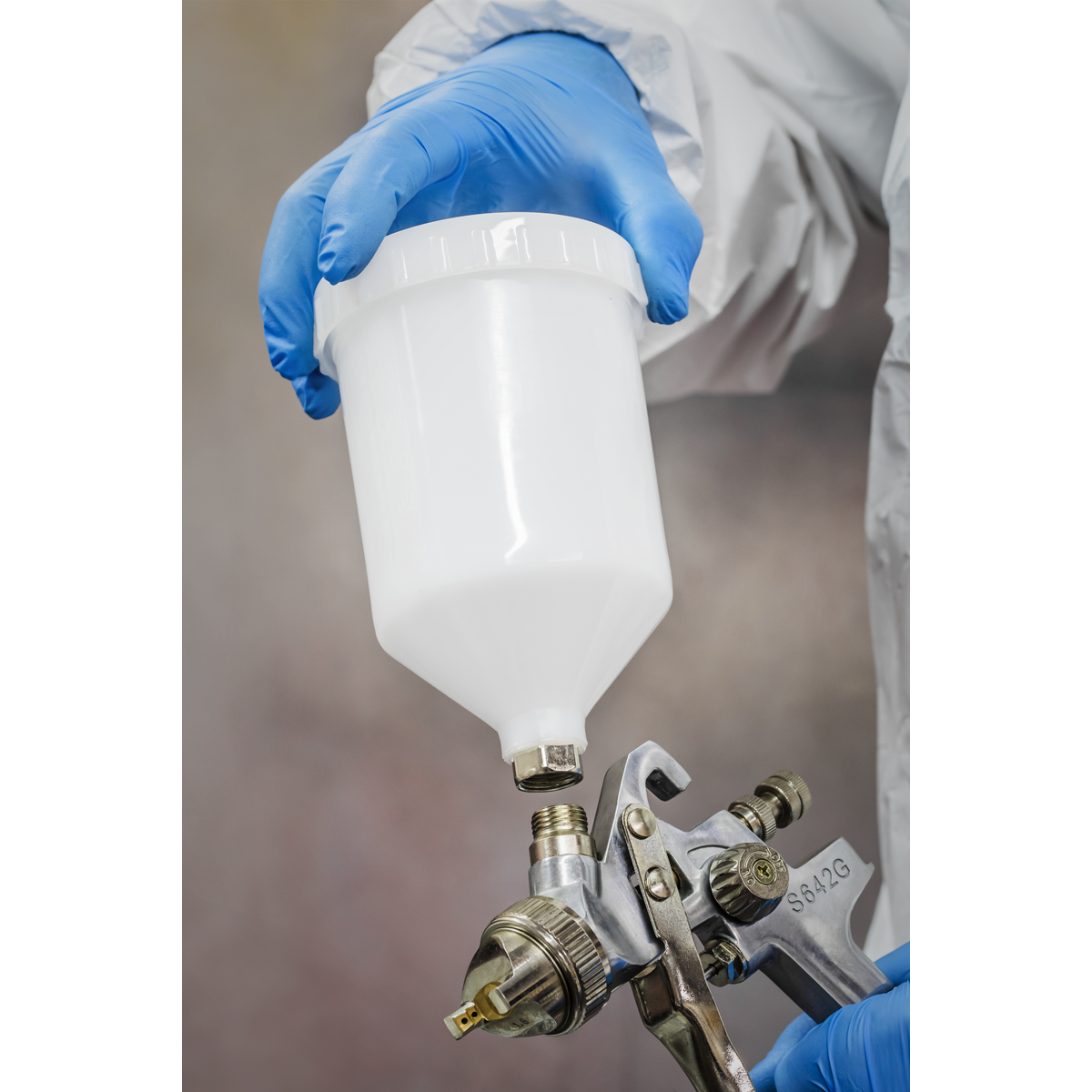 Sealey SGeneral-Purpose Gravity Feed Spray Gun Brass Air Cap 1.8mm Set-Up  S642G
