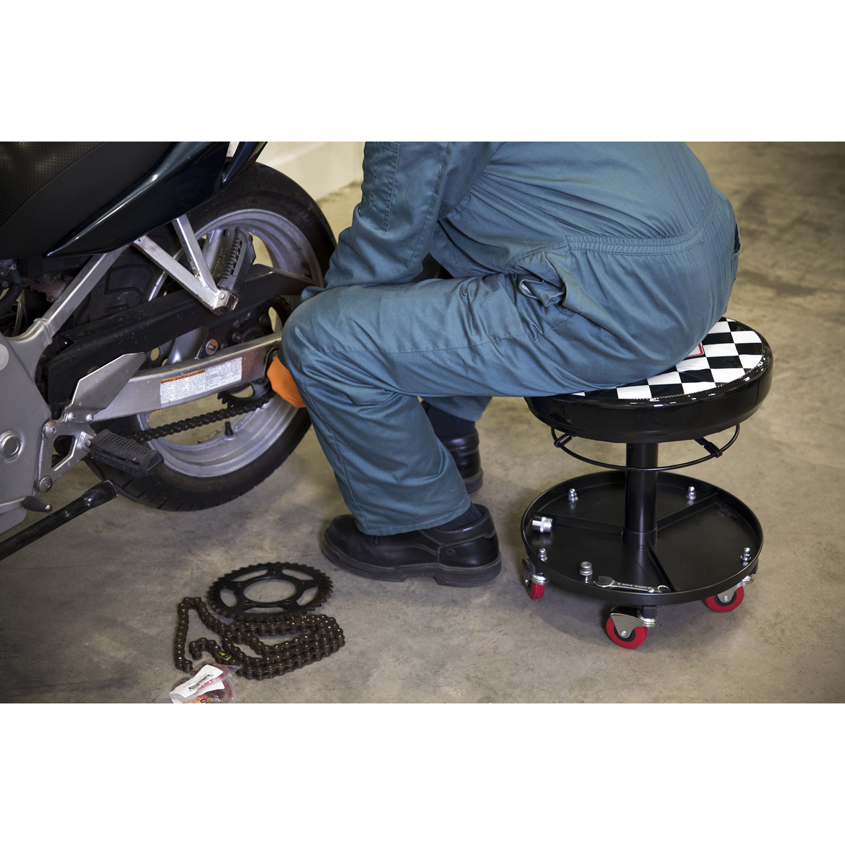 Sealey Pneumatic Mechanics Seat With Height Adjustment & Padded Cushion SCR15