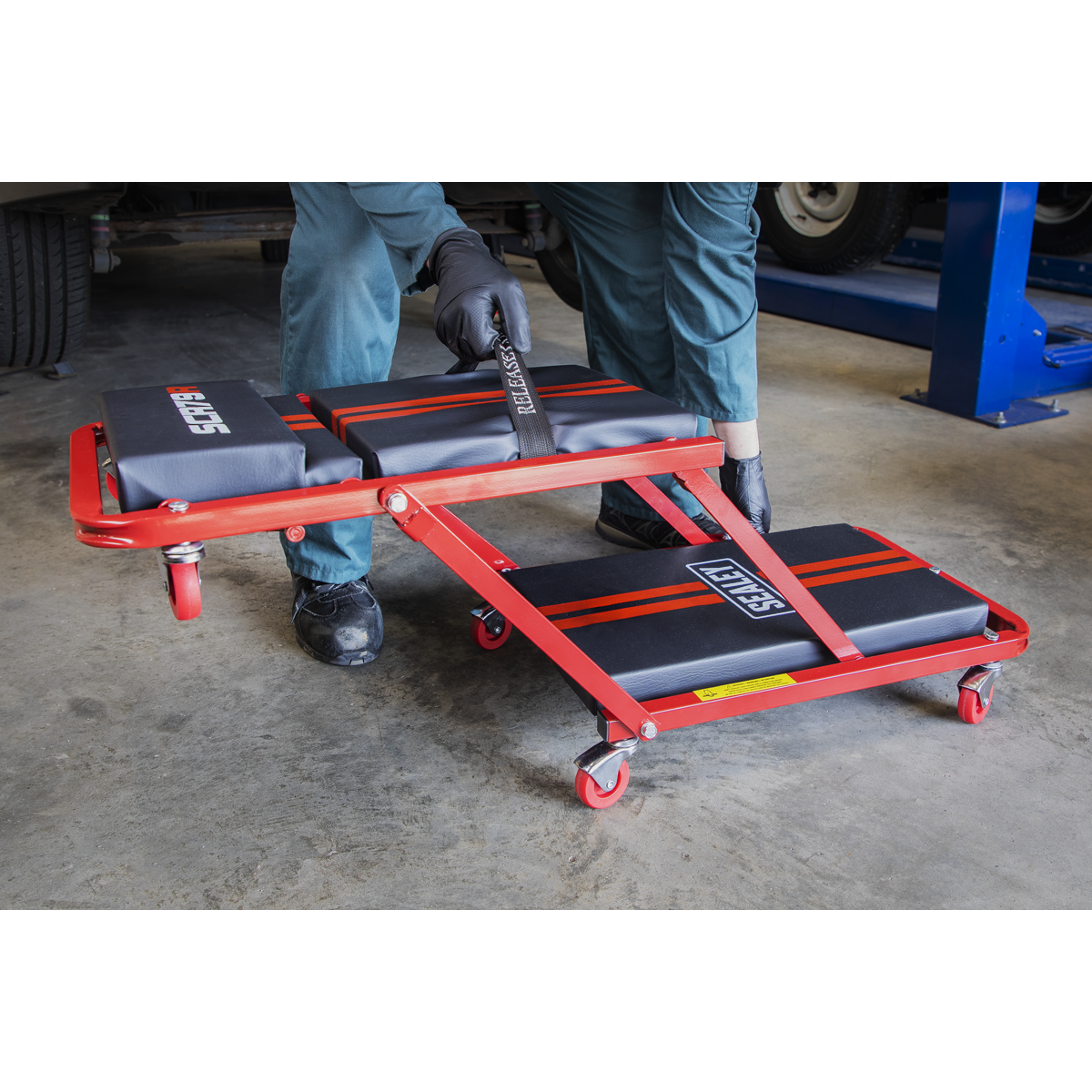 Sealey Mechanics Creeper/Seat Steel With 7 Wheels & Adjustable Head Rest SCR79