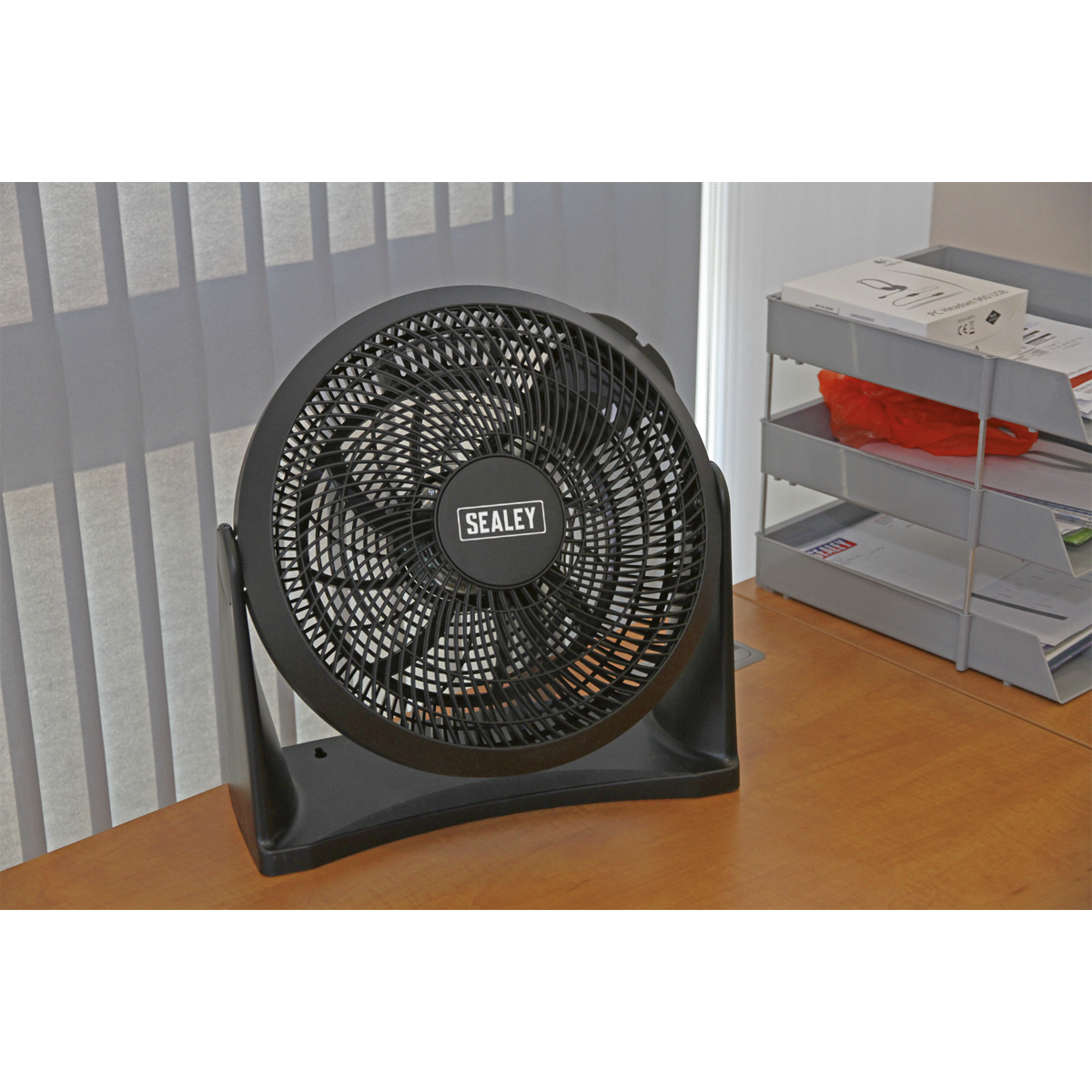 Sealey 240V 12" 3 Speed Desk/Floor Fan With Wall Mounting 3-Pin Plug SFF12