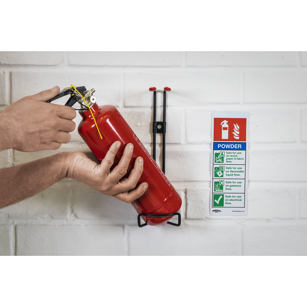 Sealey Safe Conditions Sign Powder Fire Extinguisher Self-Adhesive Vinyl SS52V1