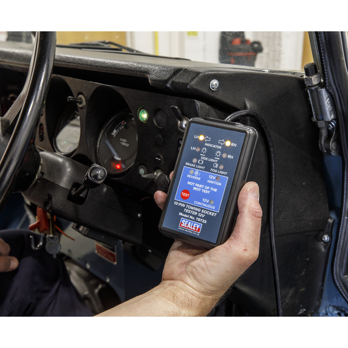 Sealey 13-Pin Towing Socket Tester 12V With 4.9m Cable - DVSA Approved TST22
