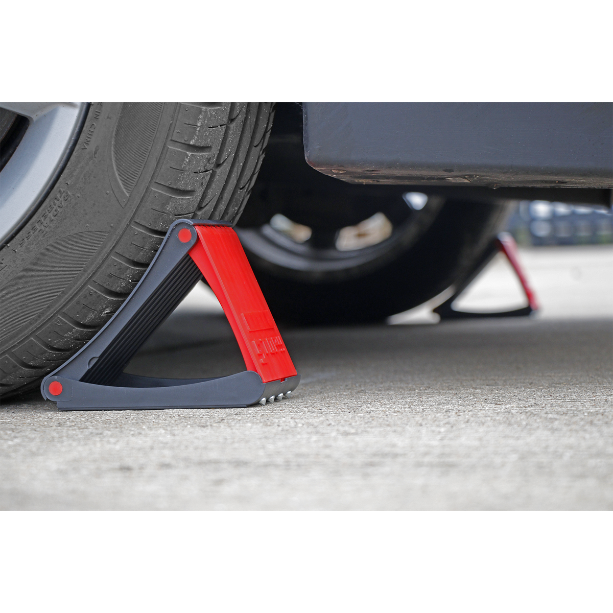 Sealey Wheel Chocks Compact Automotive Folding Brake x2 Flat Surface Only WCF01