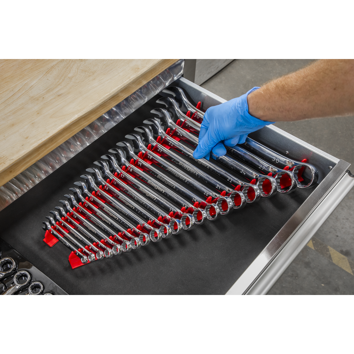 Sealey Durable Composite Sharks Teeth Spanner Rack With Magnetic Strips 2pc WR02