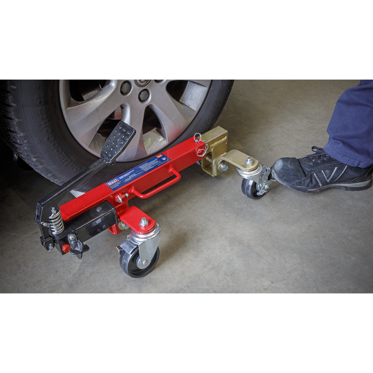 Sealey Wheel Skate Hydraulic With Four Ø100mm Nylon Castors 680kg Capacity WS680