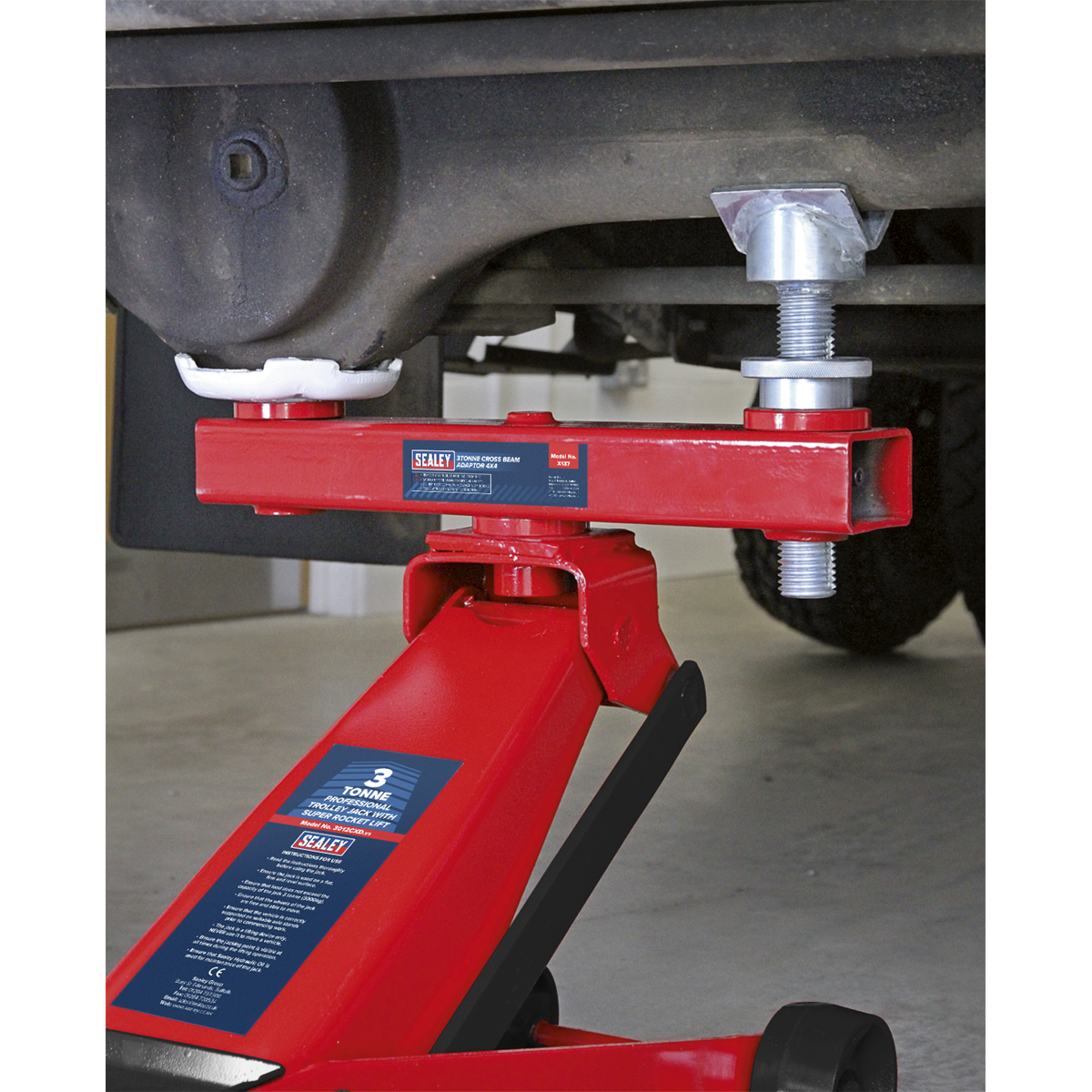 Sealey Easy-To-Use Cross Beam Adaptor 3 Tonne Capacity For 4x4 Vehicles Red X137