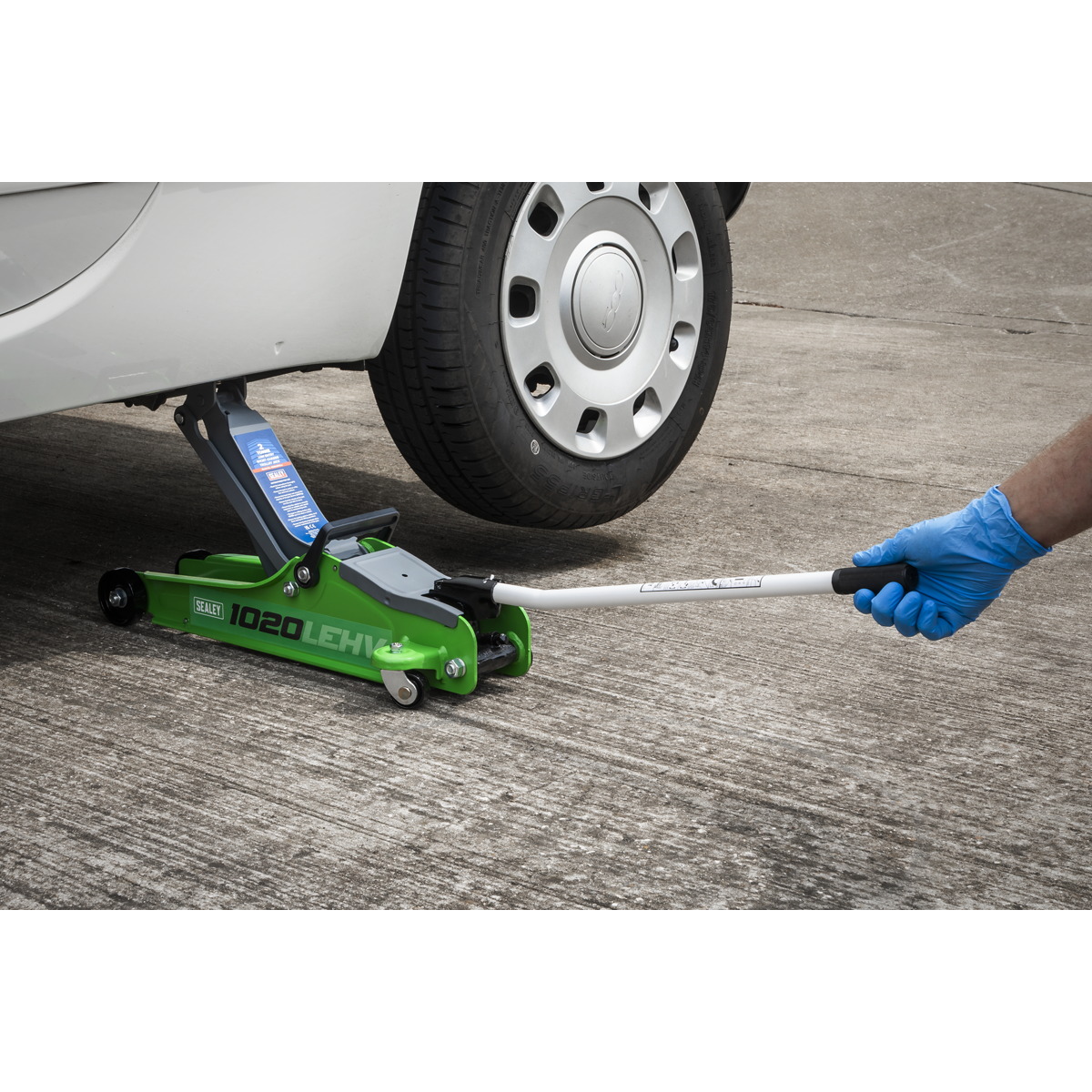 Sealey 2 Tonne Trolley Jack Low Entry Short Chassis Hi-Vis Green 1020LEHV