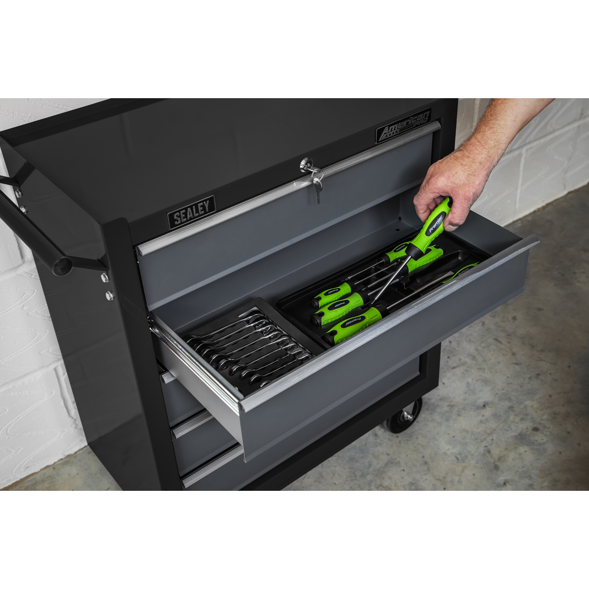 Sealey 5-Drawer Rollcab With Ball-Bearing Slides & Two Keys - Black/Grey AP2505B