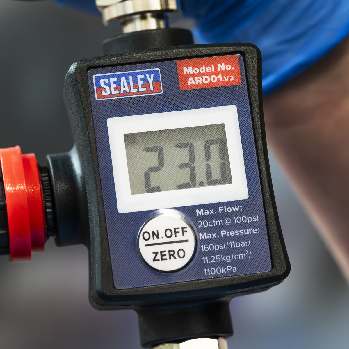 Sealey On-Gun Air Pressure Regulator/Gauge With LCD Digital Display ARD01
