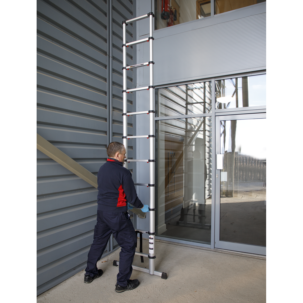 Sealey Aluminium Telescopic Ladder 11-Tread Professional Lightweight ATL11