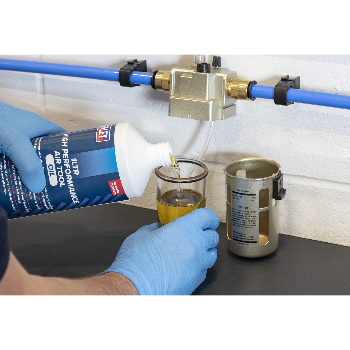 Sealey Air Tool Oil 1L With Mineral Lubricants & Detergents 1 Litre ATO1000S