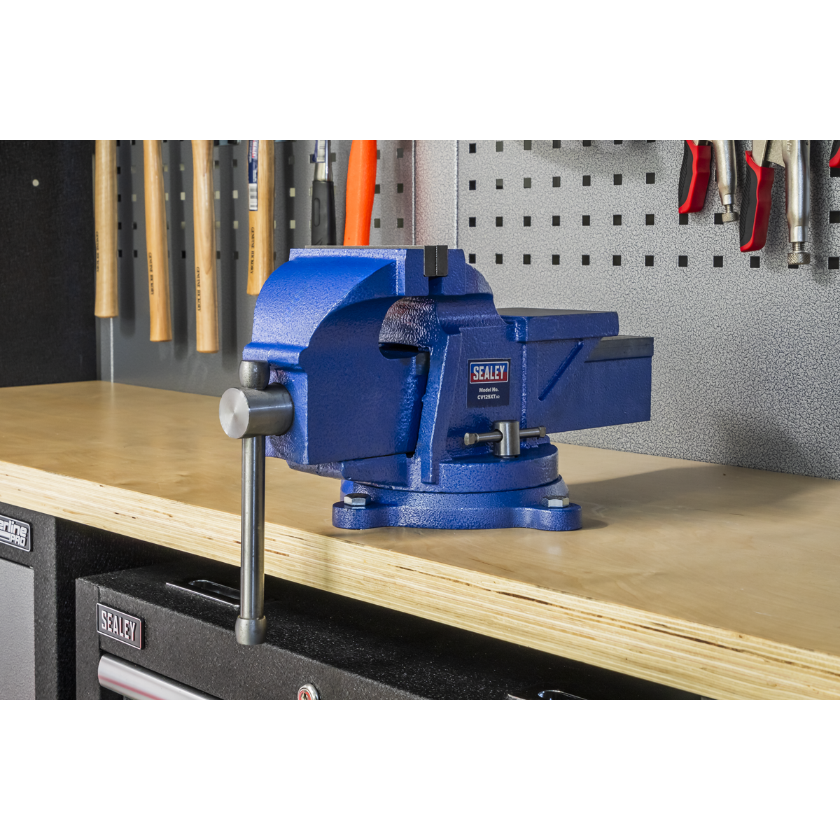 Sealey 125mm Heavy Duty Professional Cast Iron Fixed Base Vice Blue CV125XT
