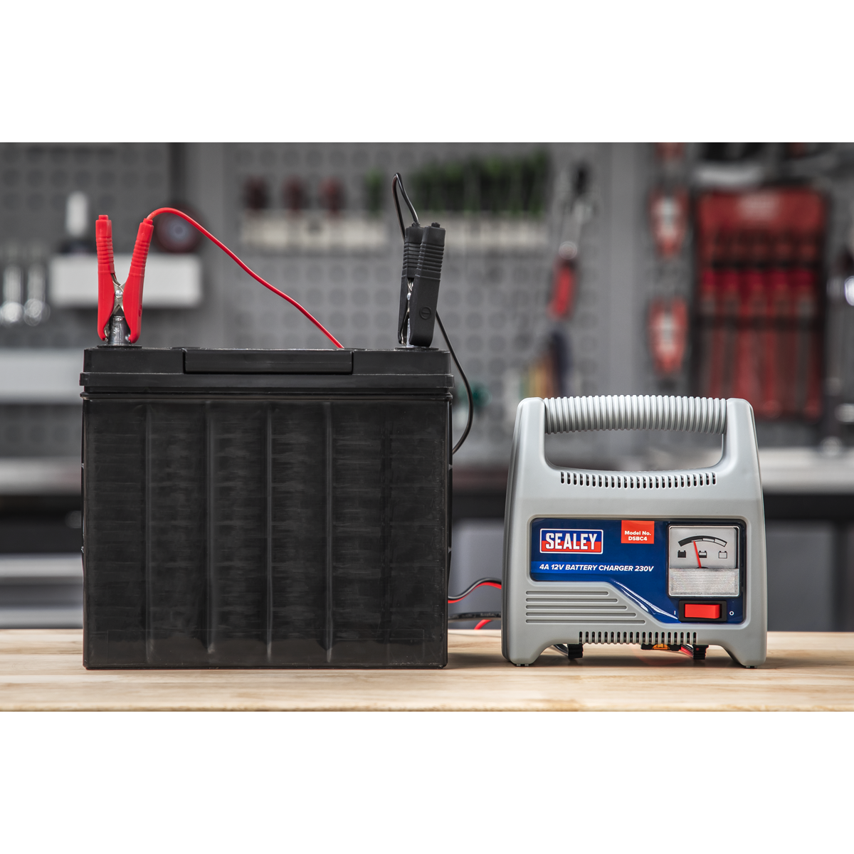 Sealey Battery Charger Composite Housing With Carry Handle 12V 4A 230V DSBC4